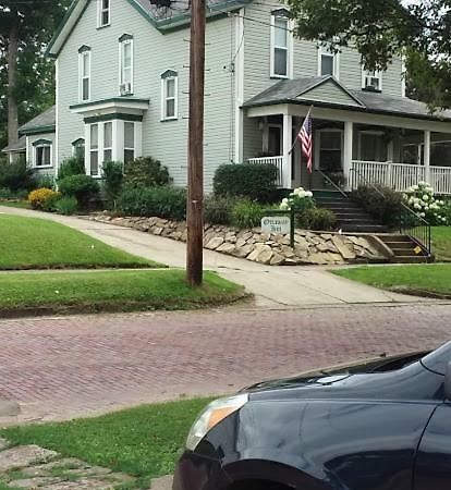 Ottaway Inn Llc Corry Екстериор снимка